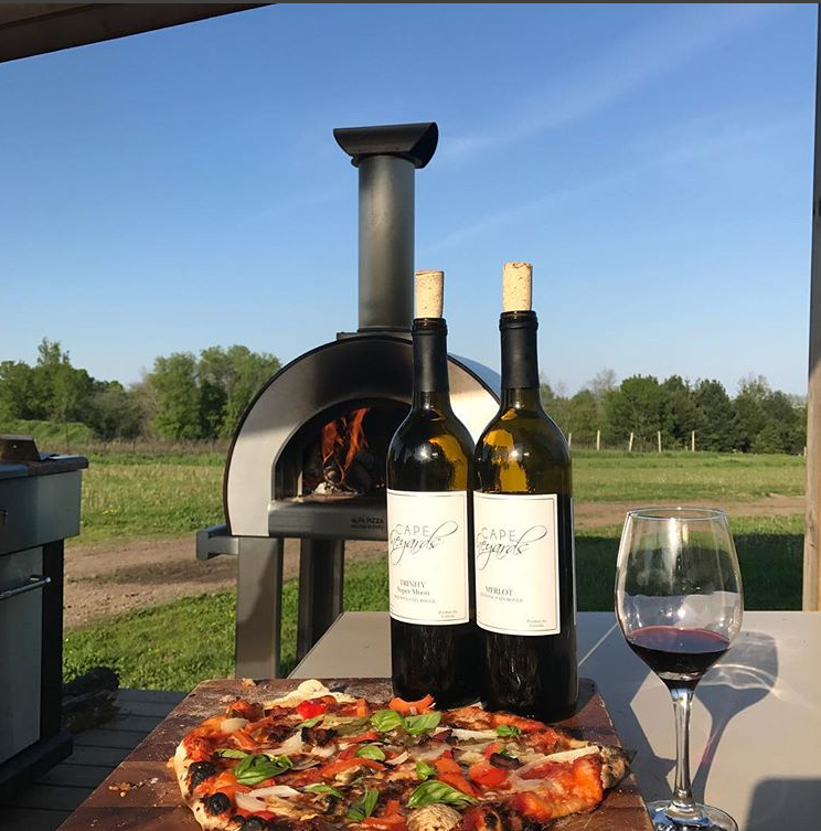 cape vineyards cressy patio wine pizza