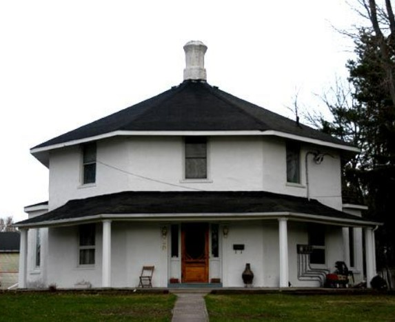 Picton octagonal house